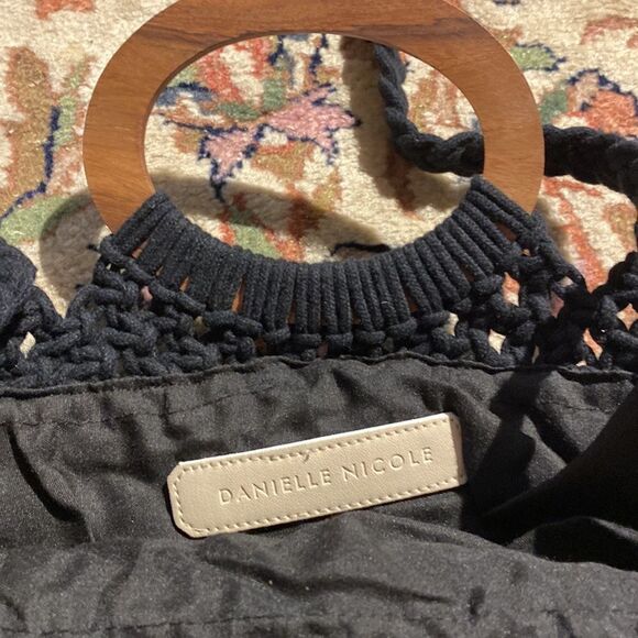 Danielle Nicole Macramé Boho Bag in Black NWOT - Picture 3 of 4